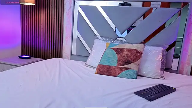 LittleeSara18 online show from February 2026 11:09:02 AM