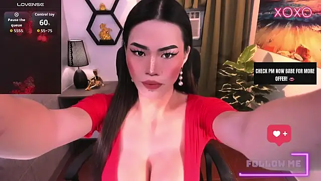 HugeSurpriseLianeTs online show from April 2026 05:37:01 PM