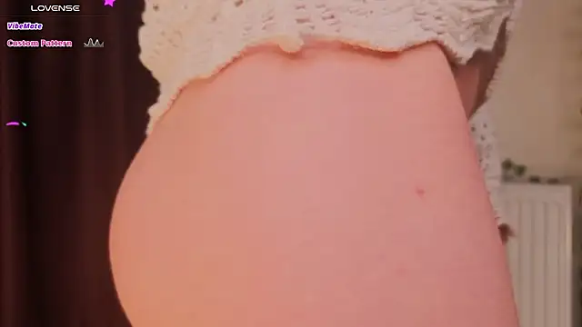 Snapshot of Viksinite chatting on March 2026 10:46:01 PM Viksinite online show from March 2026 10:46:01 PM