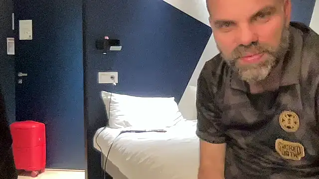 bastet-spx online show from March 2026 09:01:02 PM