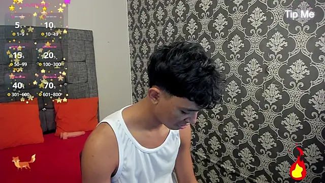 Snapshot of Little_Twink19x chatting on June 2026 07:55:02 PM Little Twink19x online show from June 2026 07:55:02 PM