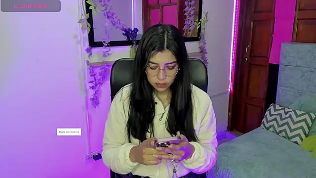 Aysha winxs online show from April 2026 03:43:02 AM