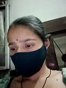 Vandana122 online show from April 2026 03:53:02 PM