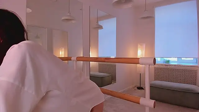 Scarlet Muse  online show from March 2026 09:36:02 AM