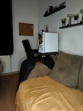 ZaramourXMrX online show from April 2026 07:19:01 PM