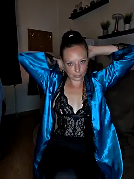 ZaramourXMrX online show from May 2026 07:32:02 PM