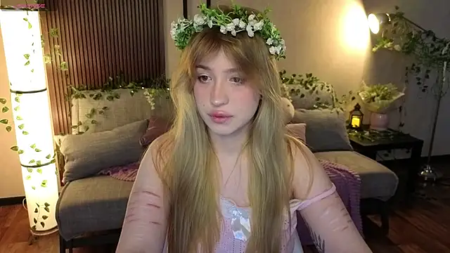 linaloon online show from April 2026 06:38:02 AM