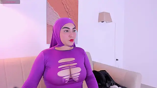 Malika Noor online show from July 2026 03:05:02 PM