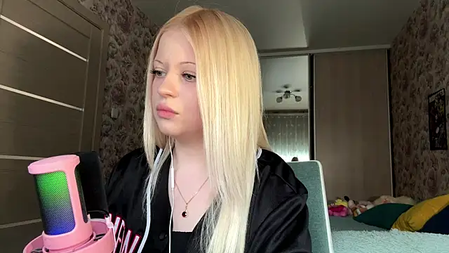 JeneeBIanks online show from March 2026 09:13:01 AM