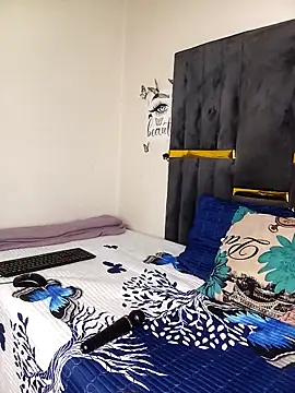 Divine Beautyxx online show from March 2026 12:12:01 AM