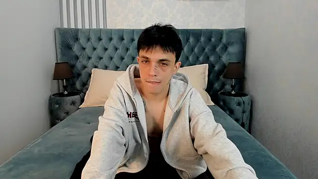 ClarkBev online show from April 2026 09:45:02 AM