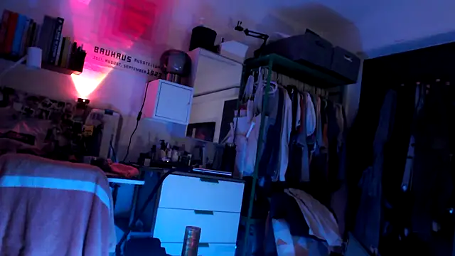 kaitomas online show from April 2026 12:42:01 PM