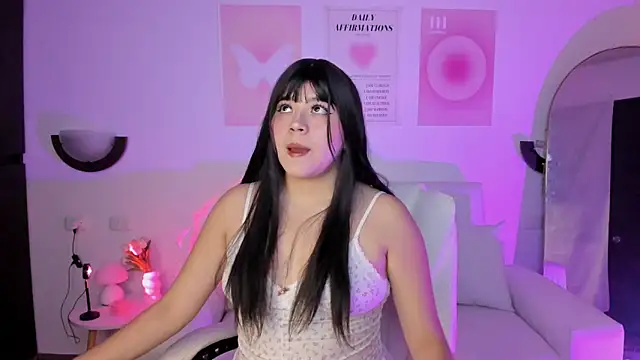 Emiii cute online show from April 2026 02:14:01 AM