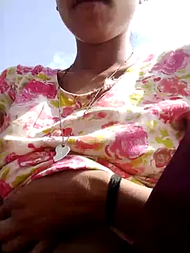 wifedesi7050 online show from April 2026 04:34:01 AM