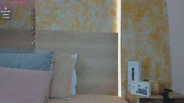 Snapshot of julietta_pink chatting on July 2026 12:09:02 PM julietta pink online show from July 2026 12:09:02 PM