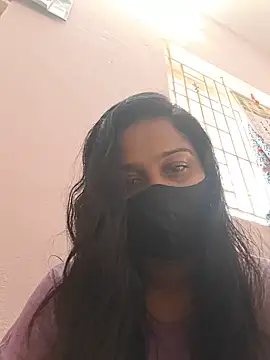 Shaliniqueen online show from June 2026 06:40:01 AM