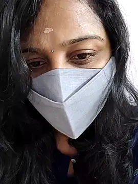 Shaliniqueen online show from July 2026 01:47:01 PM