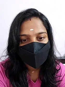 Shaliniqueen online show from July 2026 07:41:02 AM