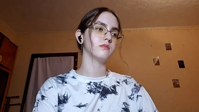 Katelemon online show from March 2026 02:56:01 PM