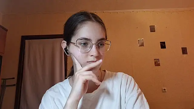 Snapshot of Katelemon chatting on July 2026 11:16:02 AM Katelemon online show from July 2026 11:16:02 AM