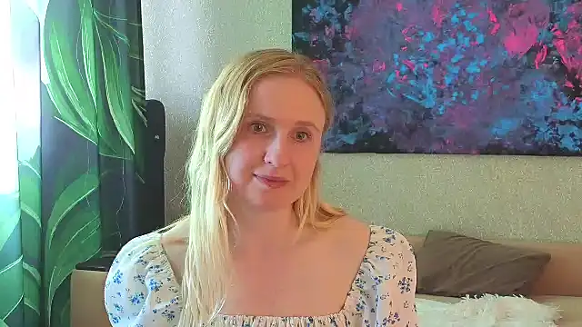 Snapshot of Lanavi_Smile chatting on June 2026 06:18:01 AM Lanavi Smile online show from June 2026 06:18:01 AM