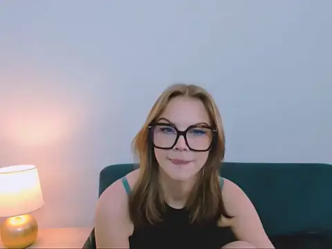 StormiSmooth online show from March 2026 01:15:01 PM