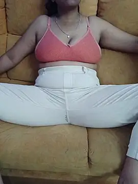 Queenlipx online show from March 2026 05:19:02 PM