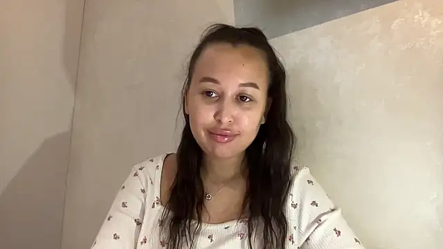 Dana 005 online show from May 2026 07:33:02 PM