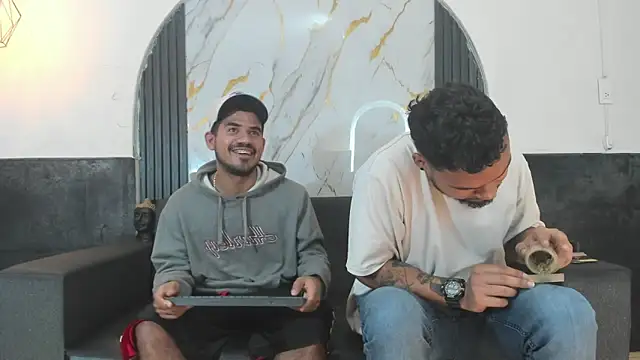 Latins on fire online show from April 2026 07:58:02 PM