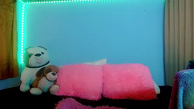 NikollThoms online show from March 2026 03:45:02 AM