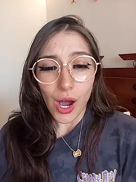 Sweett Karol online show from March 2026 07:19:01 PM