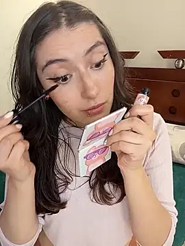 Sweett Karol online show from April 2026 08:09:02 PM