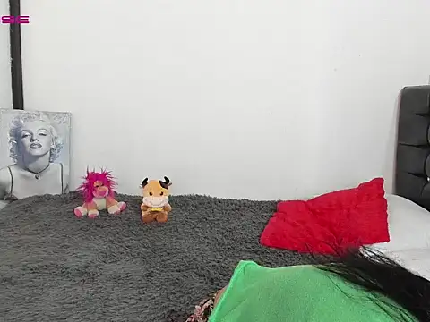 LatinaQueen23 online show from March 2026 01:49:01 PM