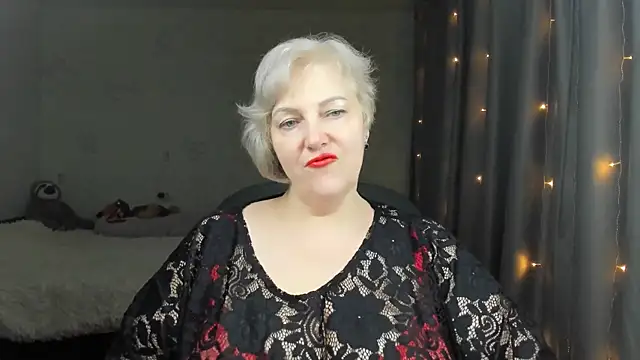 Mary-Leee online show from April 2026 05:51:01 PM