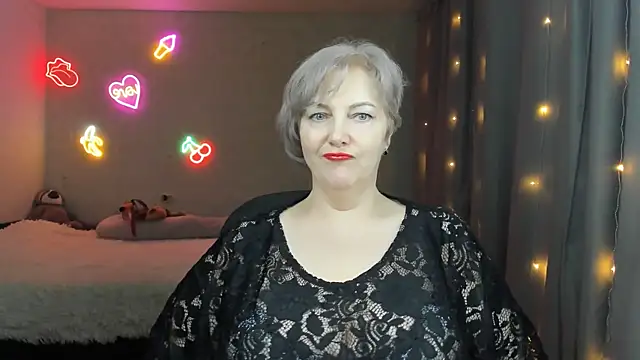 Mary-Leee online show from April 2026 03:32:01 AM