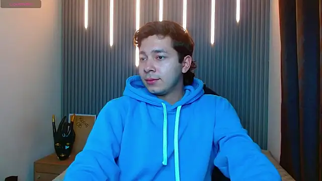 Julian Smith21 online show from April 2026 11:57:02 PM