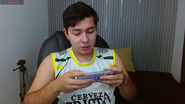 Julian Smith21 online show from April 2026 11:54:02 PM