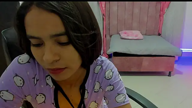 Mila rouge06 online show from March 2026 02:43:01 PM