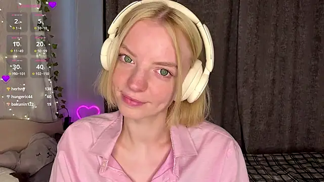 Snapshot of Marry_Sornatiko chatting on July 2026 03:36:02 PM Marry Sornatiko online show from July 2026 03:36:02 PM