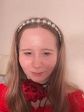 cutefoxieee online show from May 2026 07:34:02 PM