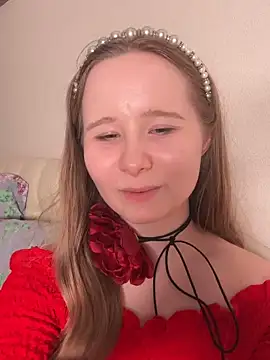 cutefoxieee online show from May 2026 08:07:02 PM