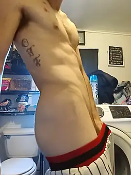 Aarondeweese27 online show from June 2026 01:32:01 PM