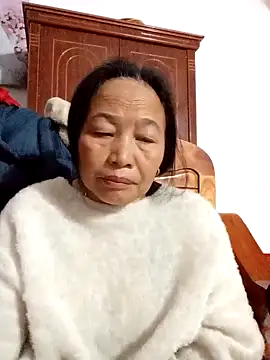 heesuu11 online show from April 2026 11:02:01 PM