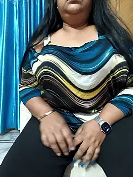 Moonae online show from March 2026 12:27:01 PM