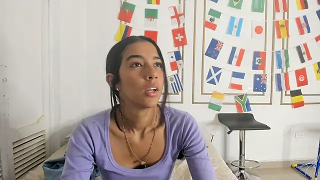 Snapshot of emily_gaviria1 chatting on July 2026 01:48:01 PM emily gaviria1 online show from July 2026 01:48:01 PM