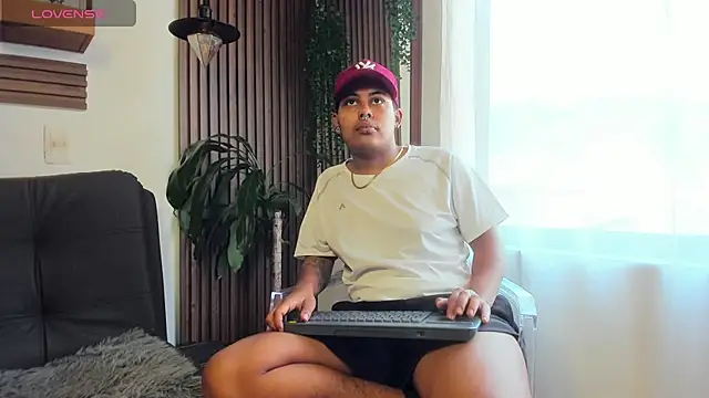 Noha  scott online show from March 2026 02:23:02 PM