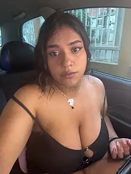 Nahomy firee online show from March 2026 07:07:02 PM