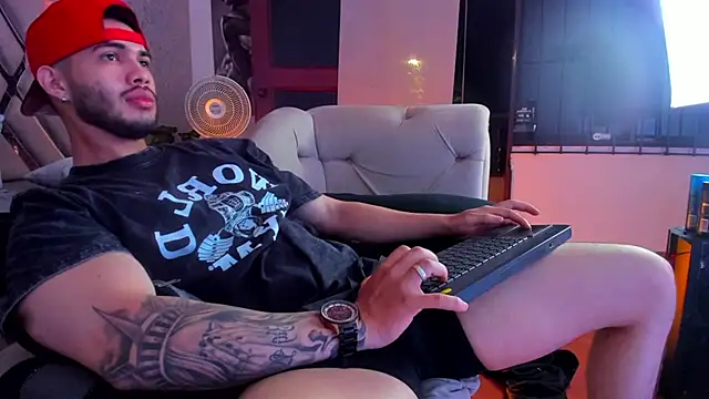 Snapshot of Vincentblack chatting on July 2026 06:47:02 AM Vincentblack online show from July 2026 06:47:02 AM