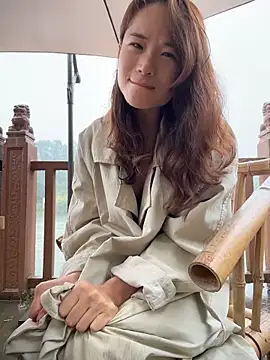 Mia-lp online show from April 2026 04:46:01 AM