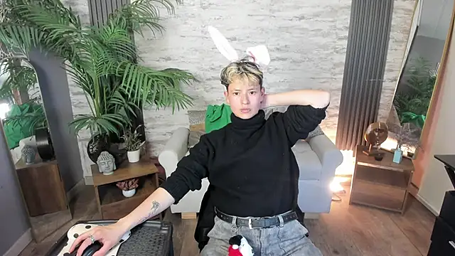 RedHood 1 online show from March 2026 05:13:01 AM